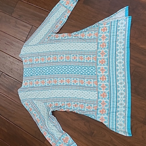 Ruby Rd Blue, White, & Salmon Patterned Tunic size 1X - Picture 2 of 7